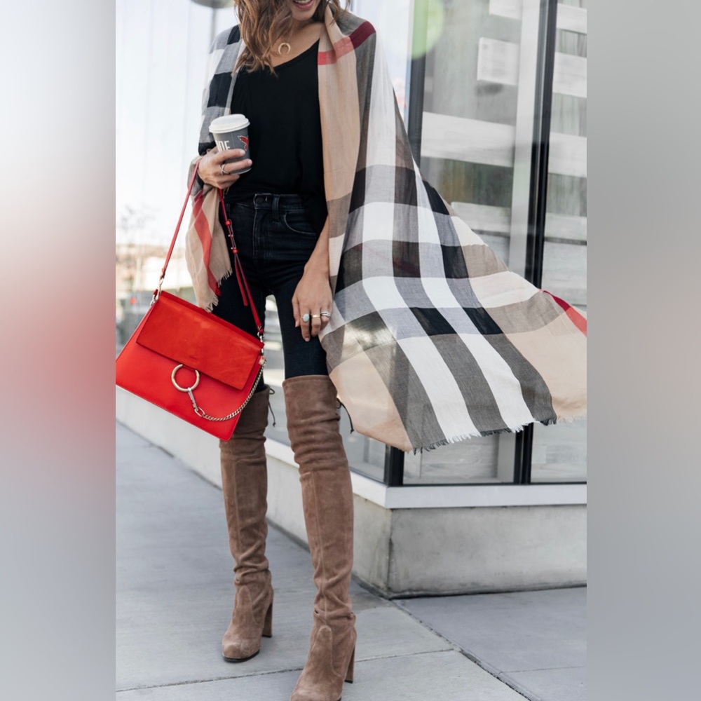Burberry shawl